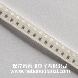 ��Ƭ���0805 820nH