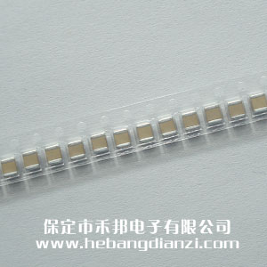 ��Ƭ����0.1uF