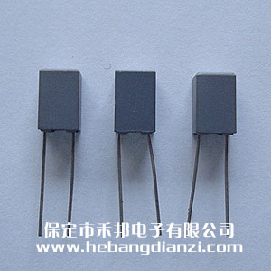 У������2.2UF ��ѹ63V